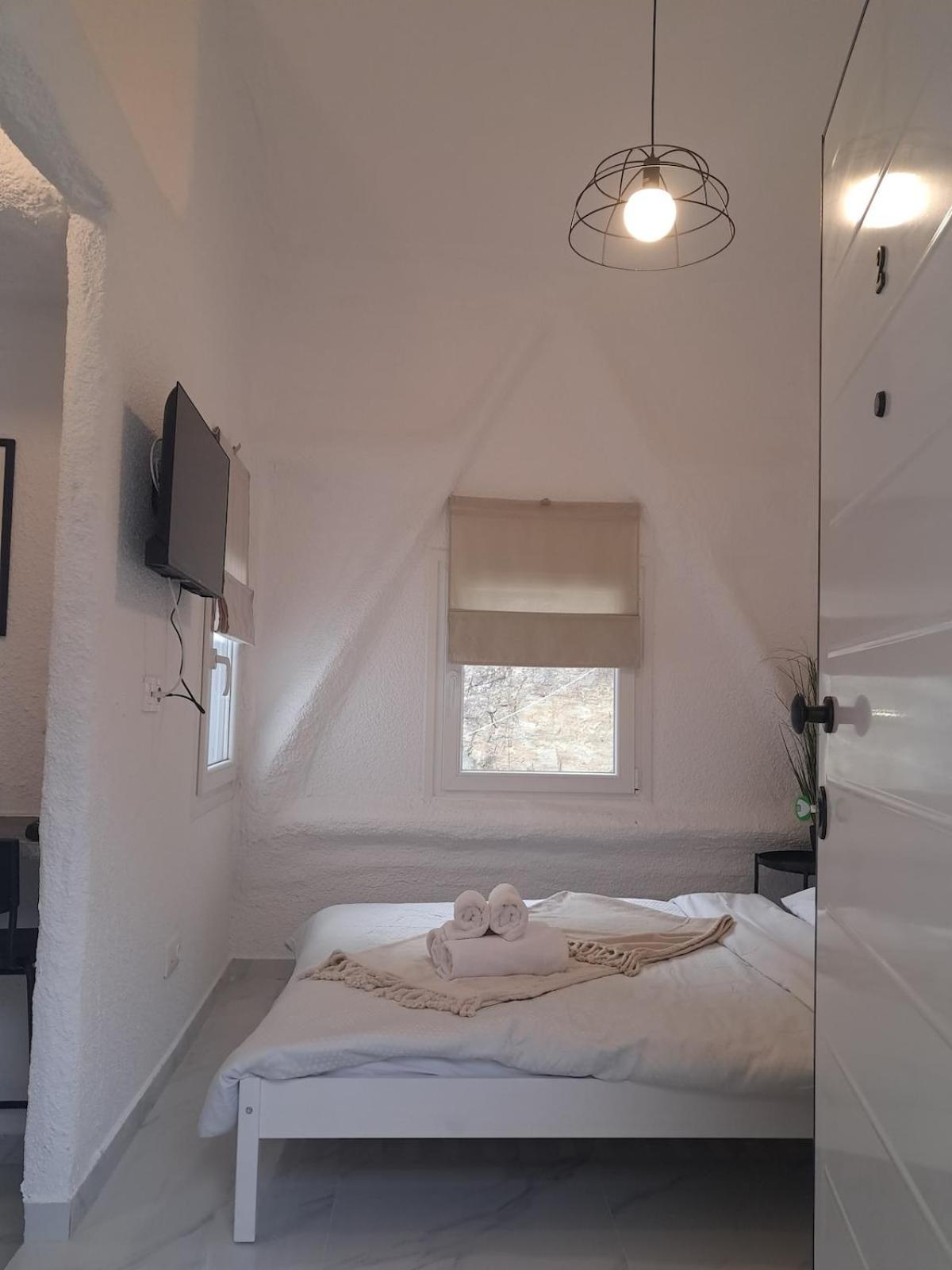 Funky, Cute Flat Close T Center Apartment *